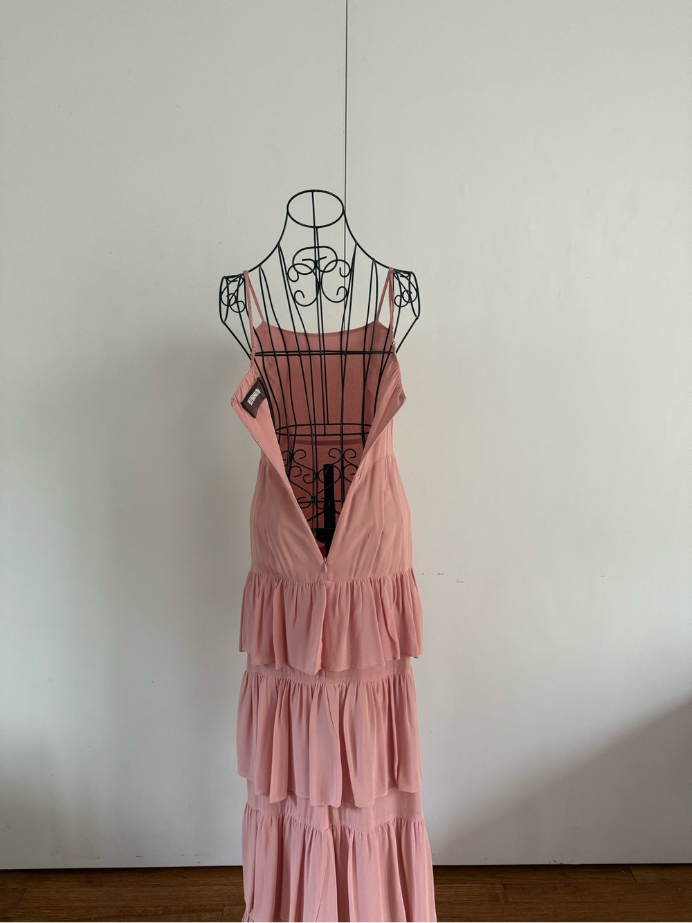 Reformation Foxglove Dress Tiered Spaghetti-Strap Maxi in Blush Size 0 - Picture 6 of 12